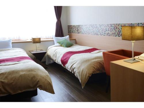 Twin Room with View - Non Smoking image 4