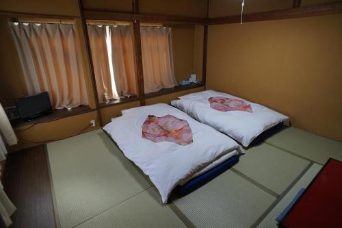 Triple Room with Shared Bathroom