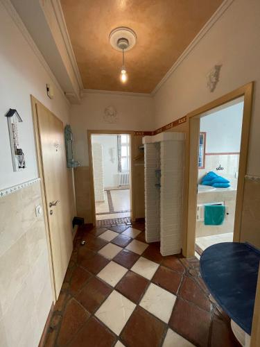 One-Bedroom Apartment image 6