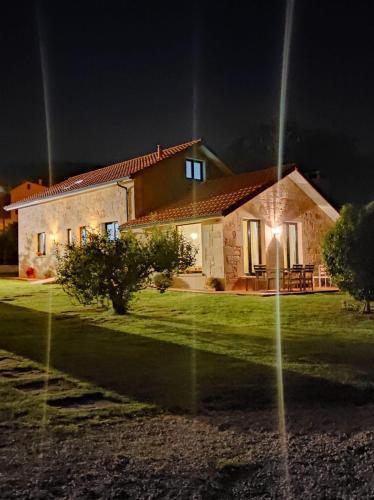  Casas Cuncheiro in Canduas