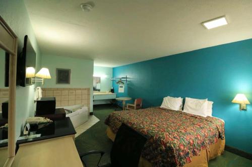 Travelodge by Wyndham Parkersburg