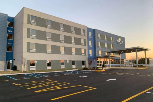 Exterior view, Microtel Inn & Suites by Wyndham Rehoboth Beach in Rehoboth Beach (DE)