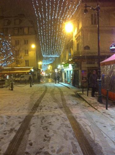 High Standing 2-Room Apartment in Latin Quarter Paris