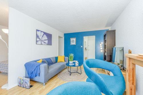 Charming T2, wifi, air conditioning, balcony - Tap to explore photos