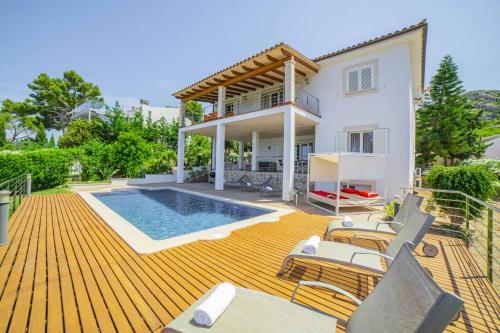 Villa with Private Pool image 1