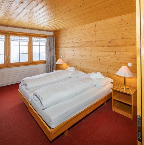 Hotel und Restaurant Chäseren Room Type - Family Room with Shared Bathroom