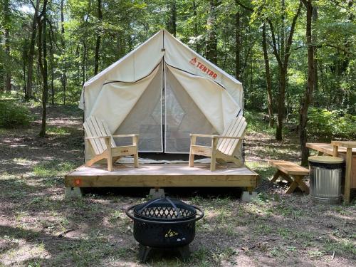 . Tentrr State Park Site - Mississippi Wall Doxey State Park - Woodland G - Single Camp
