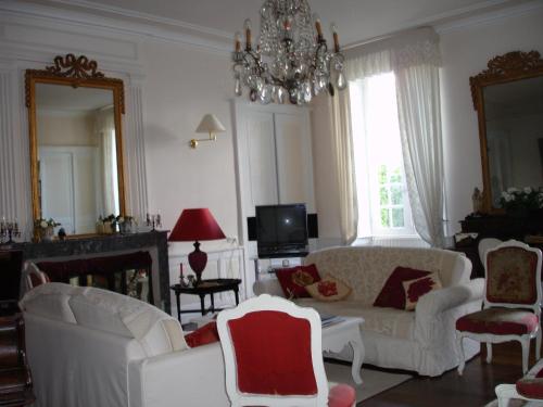 Le Logis des Tours - image 3