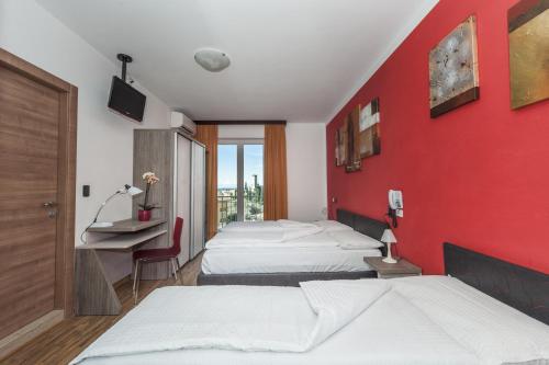 Hotel Garni Ischia - image 3