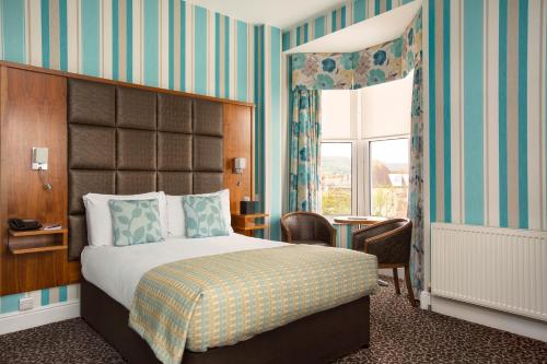 1 double bed