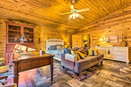 Pet-Friendly Cabot Cabin with Fenced Yard!