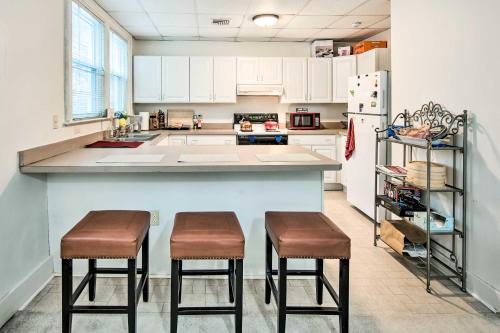 Lancaster Unit with Expansive Covered Porch!, Lancaster (Foto 7)