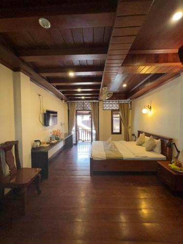 Chaluenxay Boutique hotel