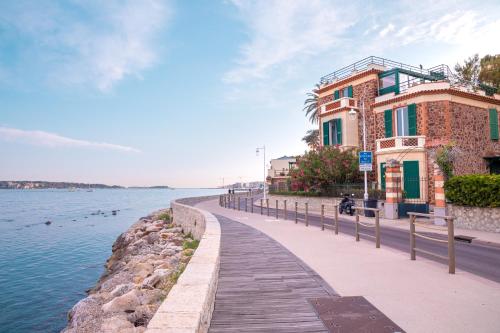 Nid d'Amour vue mer - pieds dans l'eau - Unique - Terrasse - Clim - Wifi