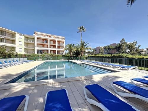 Port Marine - T3 calme, avec terrasse, piscine, près de la plage - Location saisonnière - Sainte-Maxime