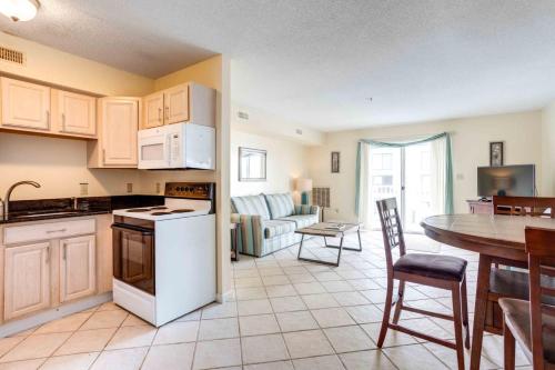 Marylander Condominiums, 90 steps from the beach