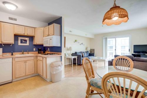 Marylander Condominiums, 90 steps from the beach