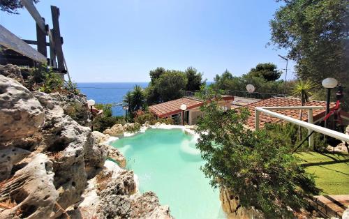  Marvellous Pool Villa with Sea Access by WowHomes in Marittima