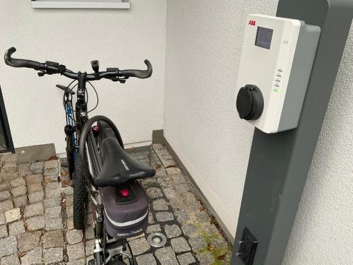 Attika Ferienwohnung in Freiburg -Gundelfingen mit großer Dachterrasse in Gundelfingen