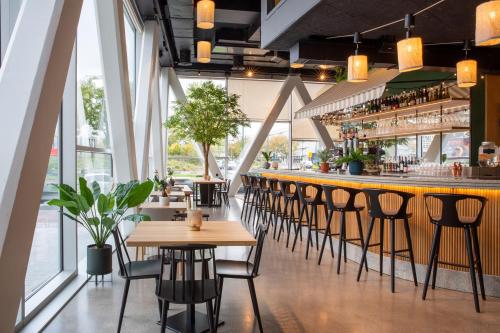 Bar/lounge, Best Western M-Treize Paris Asnieres in Asnieres-sur-Seine