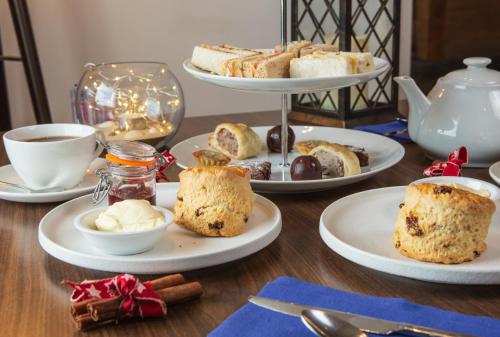 餐廳, 白獅酒店 (The White Lion Hotel) in 奧爾德伯勒