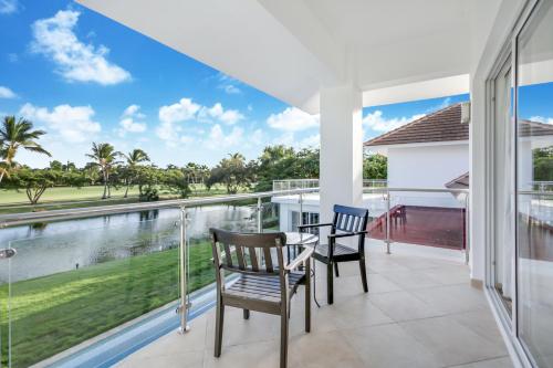Deluxe Villa image 6