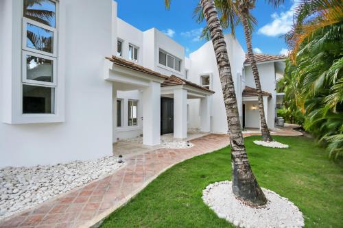 Deluxe Villa image 4