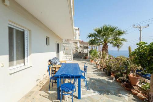 House with majestic sea view