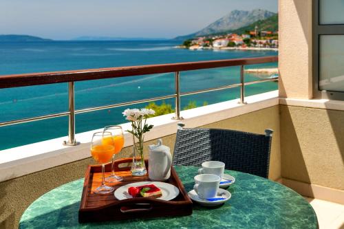 Suite, sea view