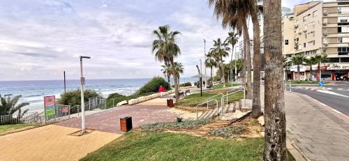 Large apartment with sea view