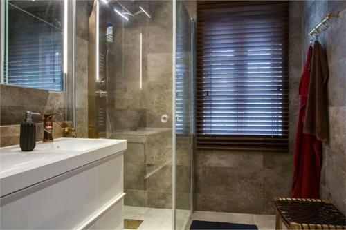 Beautiful and cosy house near the lake in Olofstrom