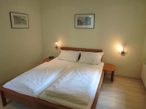 Altstadt Hotel - image 3