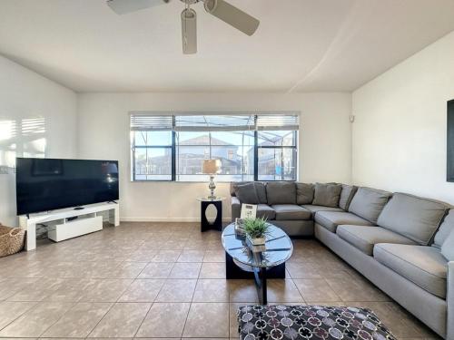 5 Bed South Facing Pool close to Disney villa in Davenport, USA
