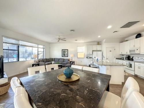 5 Bed South Facing Pool close to Disney villa in Davenport, USA