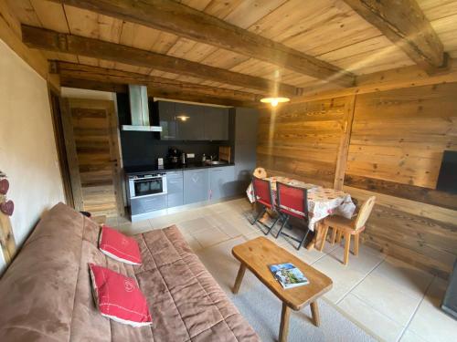 Appartement La Clusaz, 3 pièces, 6 personnes - FR-1-459-28 - Location saisonnière - La Clusaz