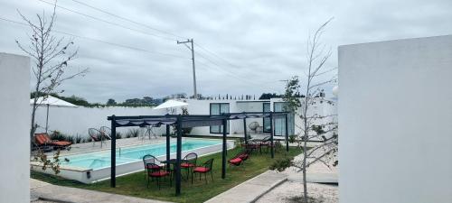 สระว่ายน้ำ, Casa kabia in ริโอ เบร์เด