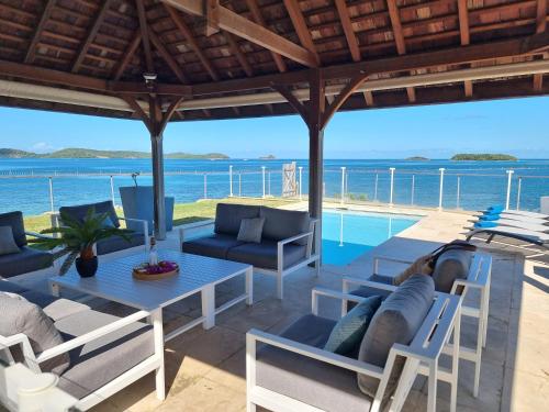 EAST KEYS - Lucy's Bay EAST KEYS - Lucy's Bay