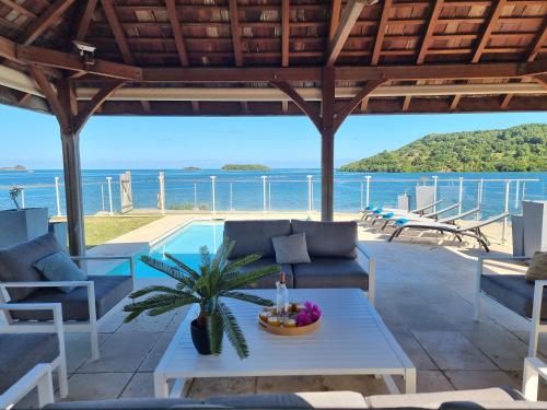 EAST KEYS - Lucy's Bay EAST KEYS - Lucy's Bay