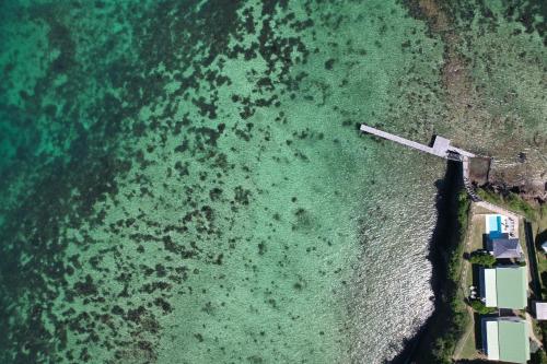 EAST KEYS - Lucy's Bay EAST KEYS - Lucy's Bay