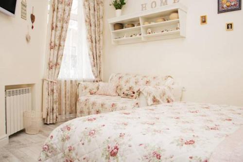 Romantic Apartment on Rynok square with Air-Conditioning