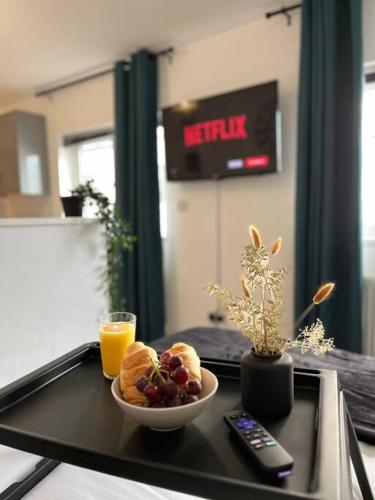 New Studio Apt Central》Private》 Free Parking》WiFi