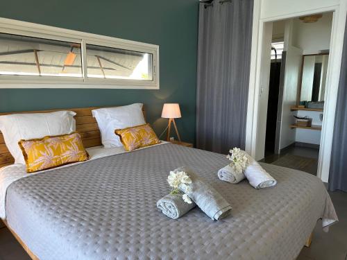 EAST KEYS - Lucy's Bay EAST KEYS - Lucy's Bay