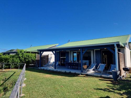 EAST KEYS - Lucy's Bay EAST KEYS - Lucy's Bay