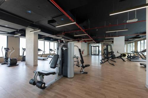 BNew Chic 1BR Apt Near Trump Golf w Pool and Gym, Dubai (foto 5)