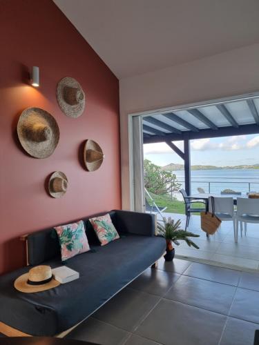 EAST KEYS - Lucy's Bay EAST KEYS - Lucy's Bay