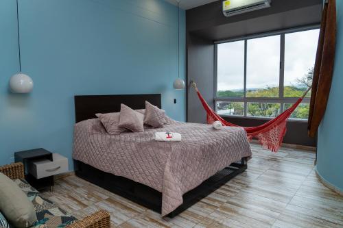 1 king bed, 1 sofa bed