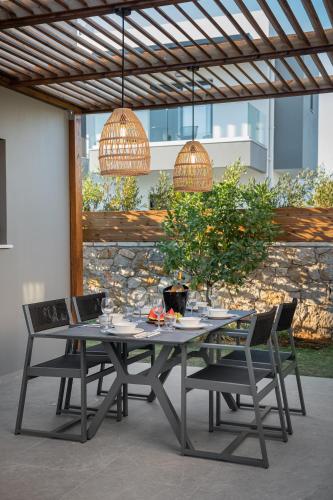 Facilities, Sezian Boutique Homes and Villas in Psathaki