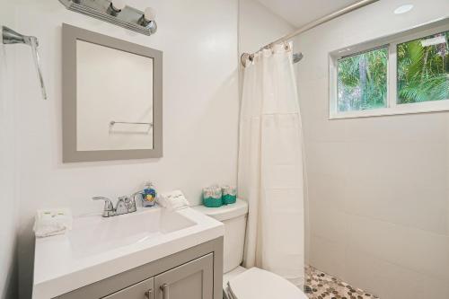 Tropical Retreat ** 2 BR ** Singer Island in West Palm Beach, USA
