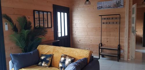 Grand chalet vue sur la montagne in 伊素
