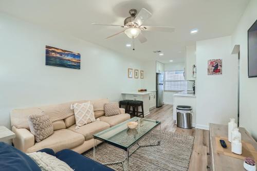 Hidden Oasis ** Stunning 2 BR ** Sunset Shores in West Palm Beach, USA